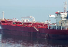 Petrolero chino sancionado por EE.UU. atraviesa el estrecho de Ormuz