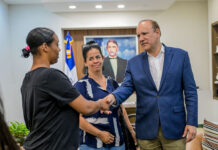 Alcalde de Santiago recibe familiares de Abreu Quezada y reitera apoyo en búsqueda de justicia