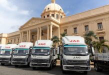 Gobierno entrega 30 camiones a Inespre para ampliar acceso a alimentos a precios justos