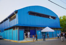 Abinader entrega techado del Club Deportivo 30 de Mayo