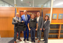 Consulado General de República Dominicana en Nueva York recibe donación de 849 chalecos antibalas