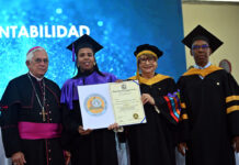 Utesur gradúa a 462 profesionales en su 75.ª Graduación en Azua