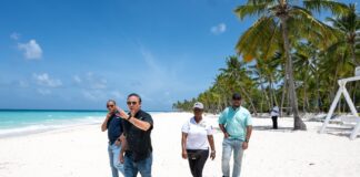 Jean Luis Rodríguez realiza levantamiento para construcción de nuevo muelle pesquero en Isla Saona