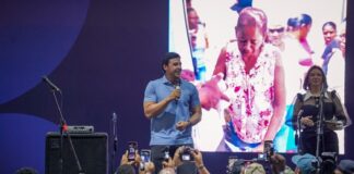 Raymond Rodríguez sorprende a más de 750 padres del DN con una multitudinaria celebración