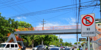 Obras Públicas pone en funcionamiento puente peatonal de la avenida Ortega y Gasset