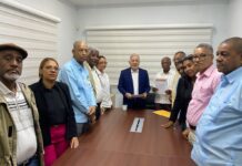 Presentan propuesta de reforma a la Seguridad Social al senador Antonio Taveras