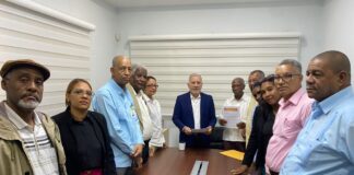 Presentan propuesta de reforma a la Seguridad Social al senador Antonio Taveras
