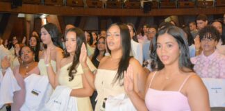 UASD realiza ceremonia imposición de batas blancas a estudiantes de Medicina