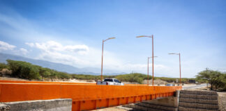 Abinader inaugura puente sobre río Penitente en Boca de Cachón y calles de Tierra Nueva