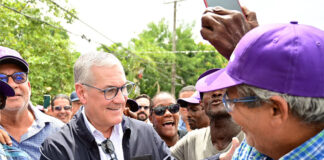 Gonzalo Castillo recorre San Pedro de Macorís detrás de la candidatura presidencial del PLD