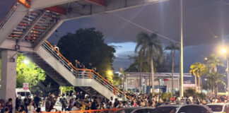 En medio de torrenciales aguaceros miles de usuarios del Metro Santo Domingo quedan varados por otra falla