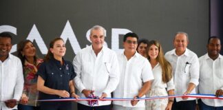 Abinader y Fellito entregan saneamiento cañada Los Girasoles; 40 familias reciben viviendas