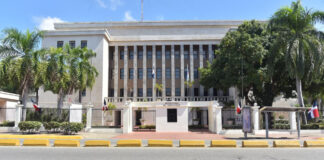 Ministerio de Educación dispone reanudación de docencia tras levantamiento de alertas amarillas