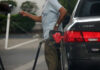 Gobierno congela precios de los principales combustibles y otros suben entre RD$7.89. y RD$9.23.