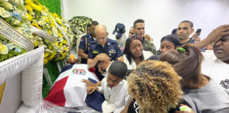 Director general de la PN acompaña familiares en sepelio sargento Dicrim fallecido en La Canela