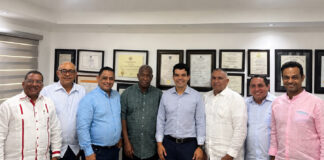 Cinco exdiputados se suman al proyecto presidencial de Wellington Arnaud