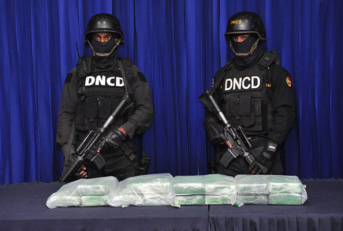 DNCD presentó la cocaína o heroína encontrada en un allanamiento realizado en una vivienda en el sector Los Soto Arriba, municipio de Higüey, provincia La Altagracia
